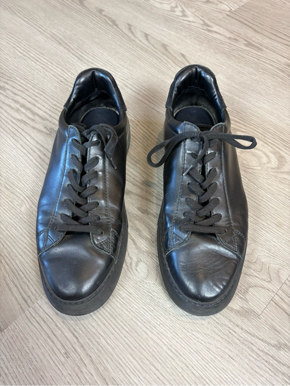 Hogan Men's Black Leather Low-Top Sneakers